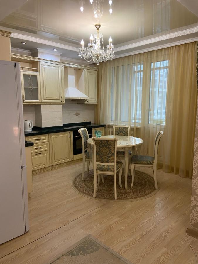 Luxury Apartment Near The Shopping Center Qazaqstan Astana Eksteriør billede